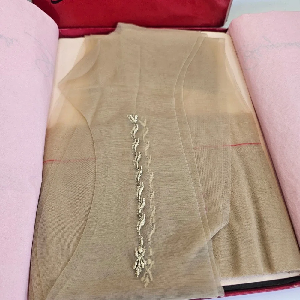 Vintage Schiaparelli Cassandra Nylon Stockings Size 9 Wild Rice NOS Boxed